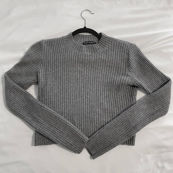 Brandy Melville Grey Knit Sweater - Picture 2 of 3